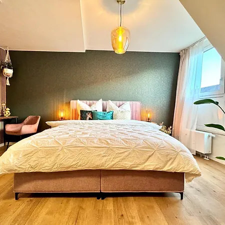 Apartamento Queen Loui: Comfy Mit Tiefgarage